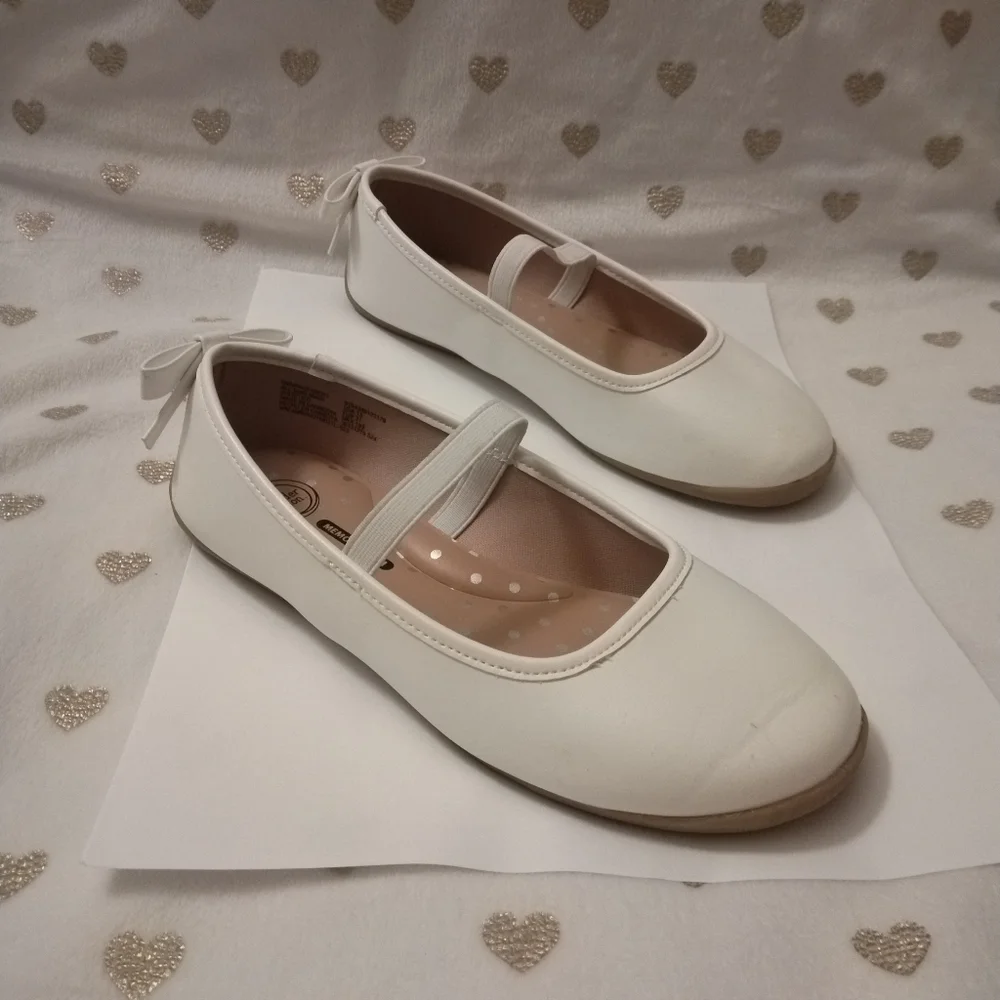 10/$40 Wonder Nation Girl's Dress Shoes
